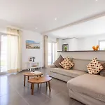 Carmona A T2 - By Smarthomes Apartment